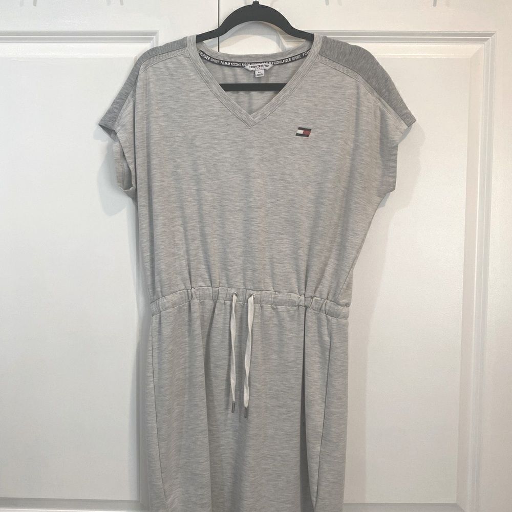 Tommy Hilfiger grey sporty dress size small like new condition. Worn maybe twice